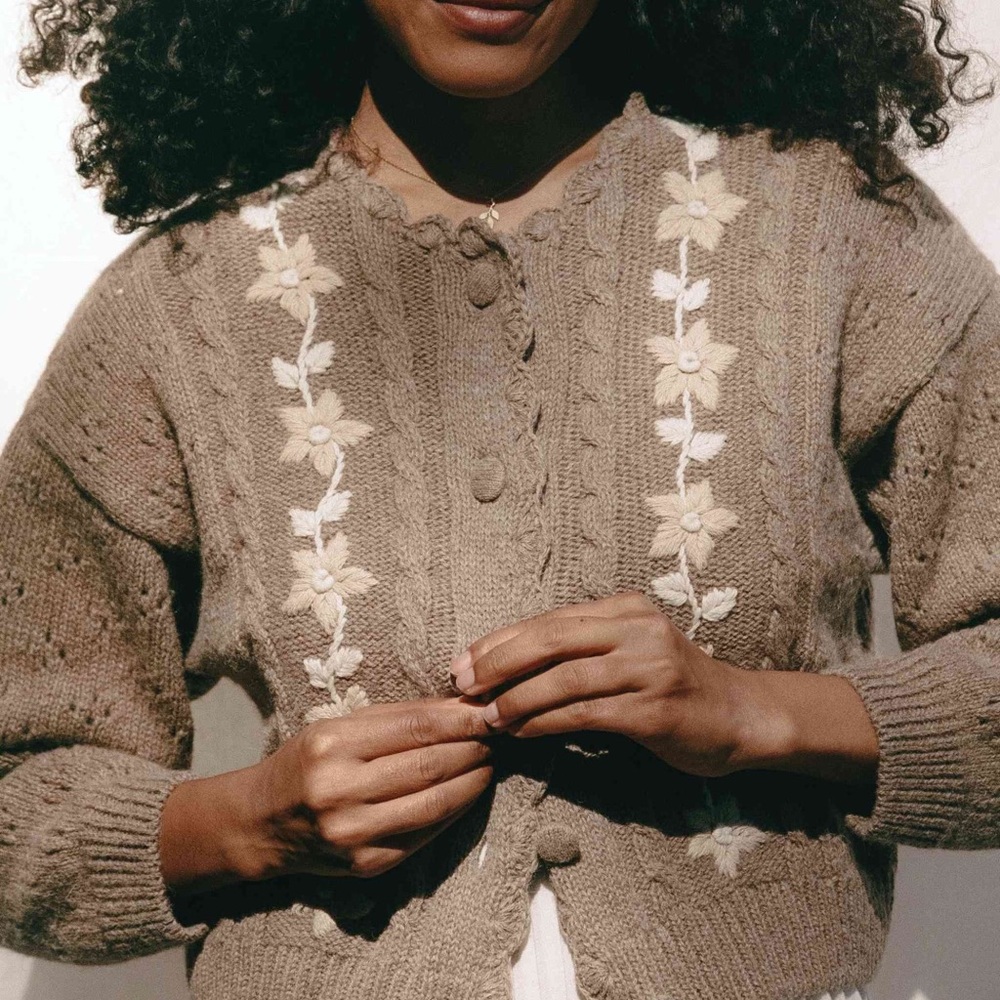 ISO CHRISTY DAWN CLOVER CARDIGAN MEDIUM